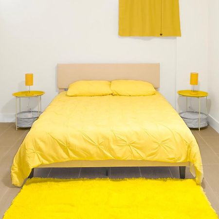 Yellow2 Sunrise Brighton Beach Retreat Apartment New York Bagian luar foto