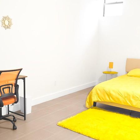 Yellow2 Sunrise Brighton Beach Retreat Apartment New York Bagian luar foto